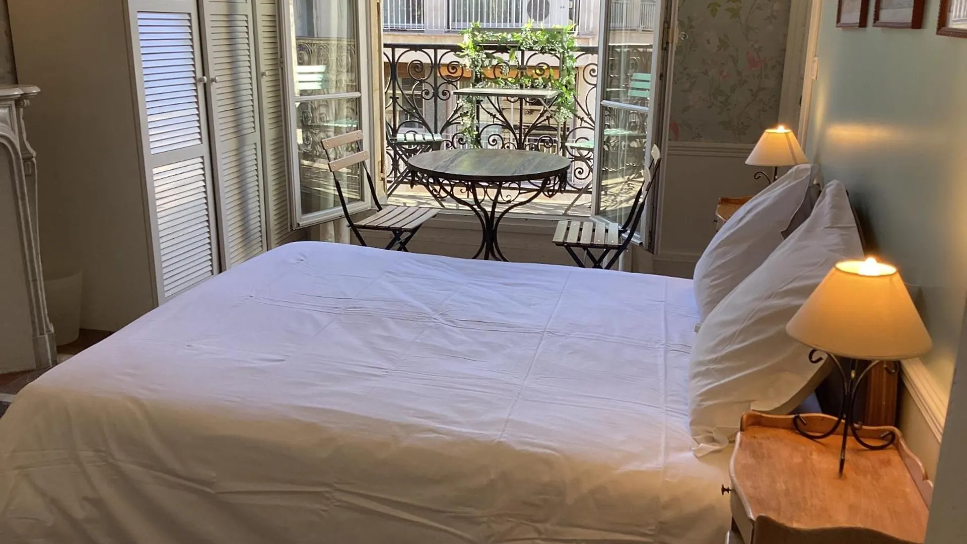 Bed And Breakfast Paris Quartier Champs-Elysees