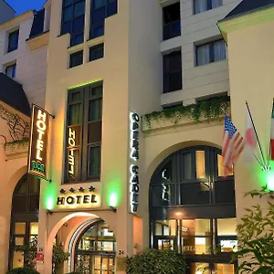 4* Hotel Opera Cadet