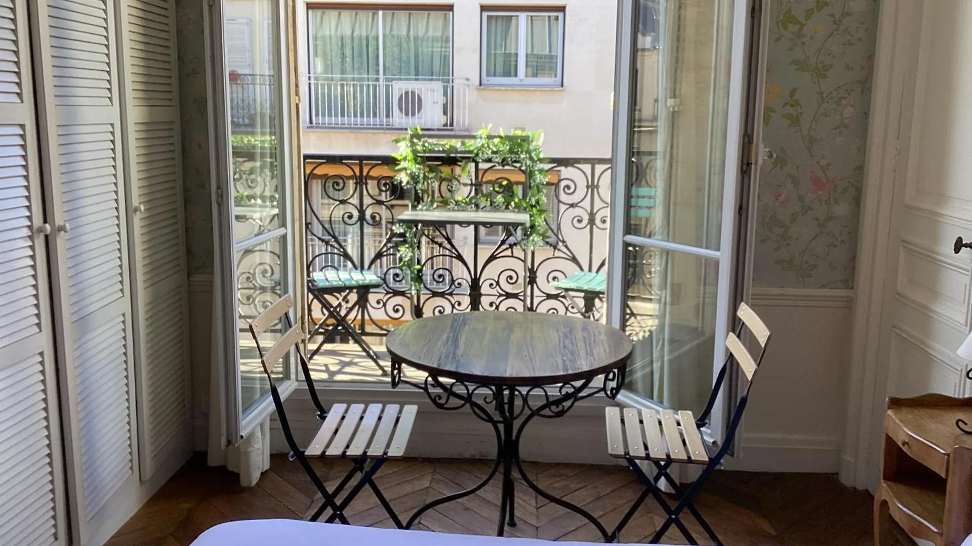 Bed And Breakfast Paris Quartier Champs-Elysees