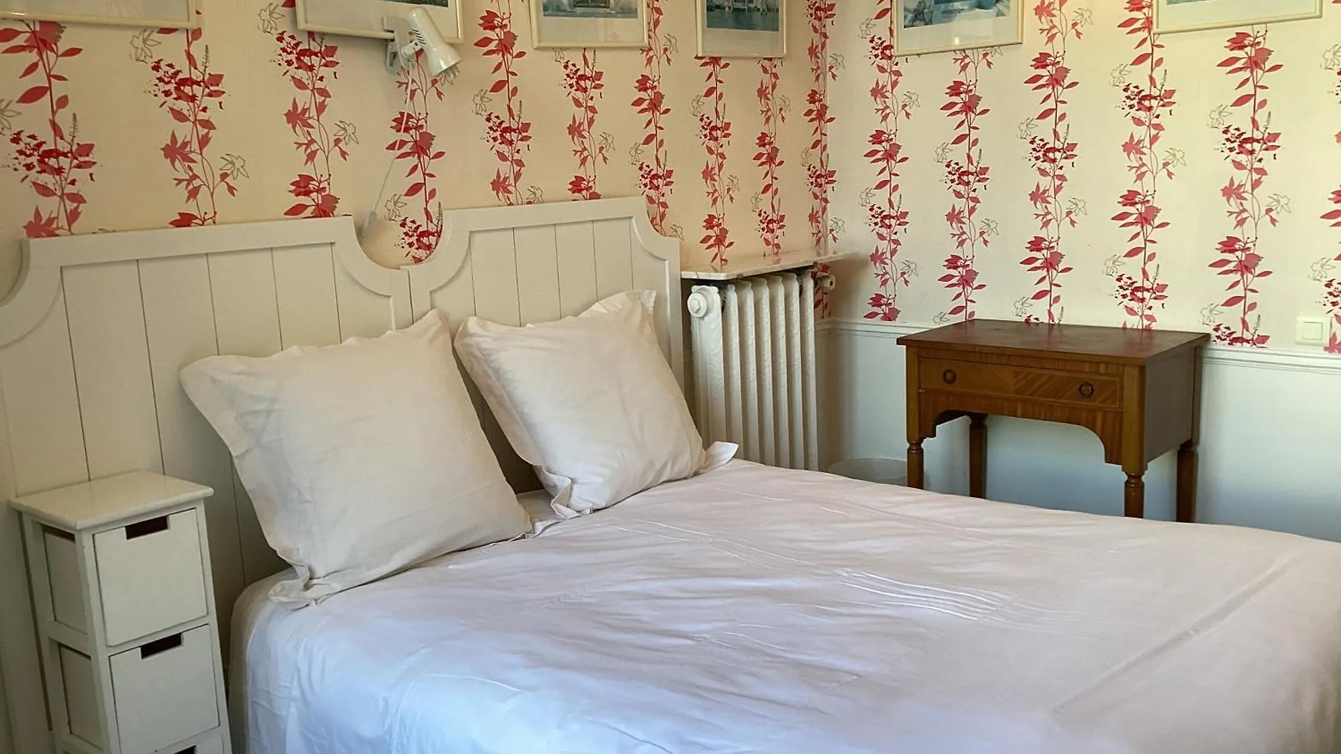 Bed And Breakfast Paris Quartier Champs-Elysees Frühstückspension